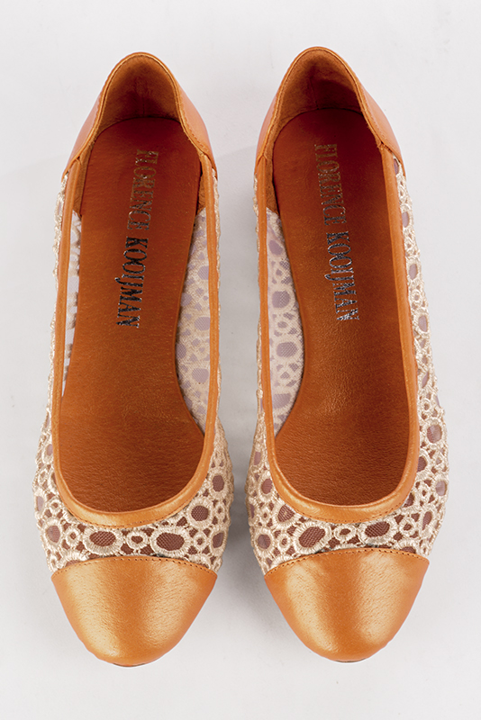 Apricot orange and champagne white women's ballet pumps, with low heels. Round toe. Flat leather soles. Top view - Florence KOOIJMAN